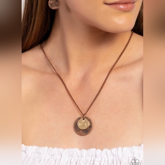 Gilded Guide Necklace - Picture 1 of 3